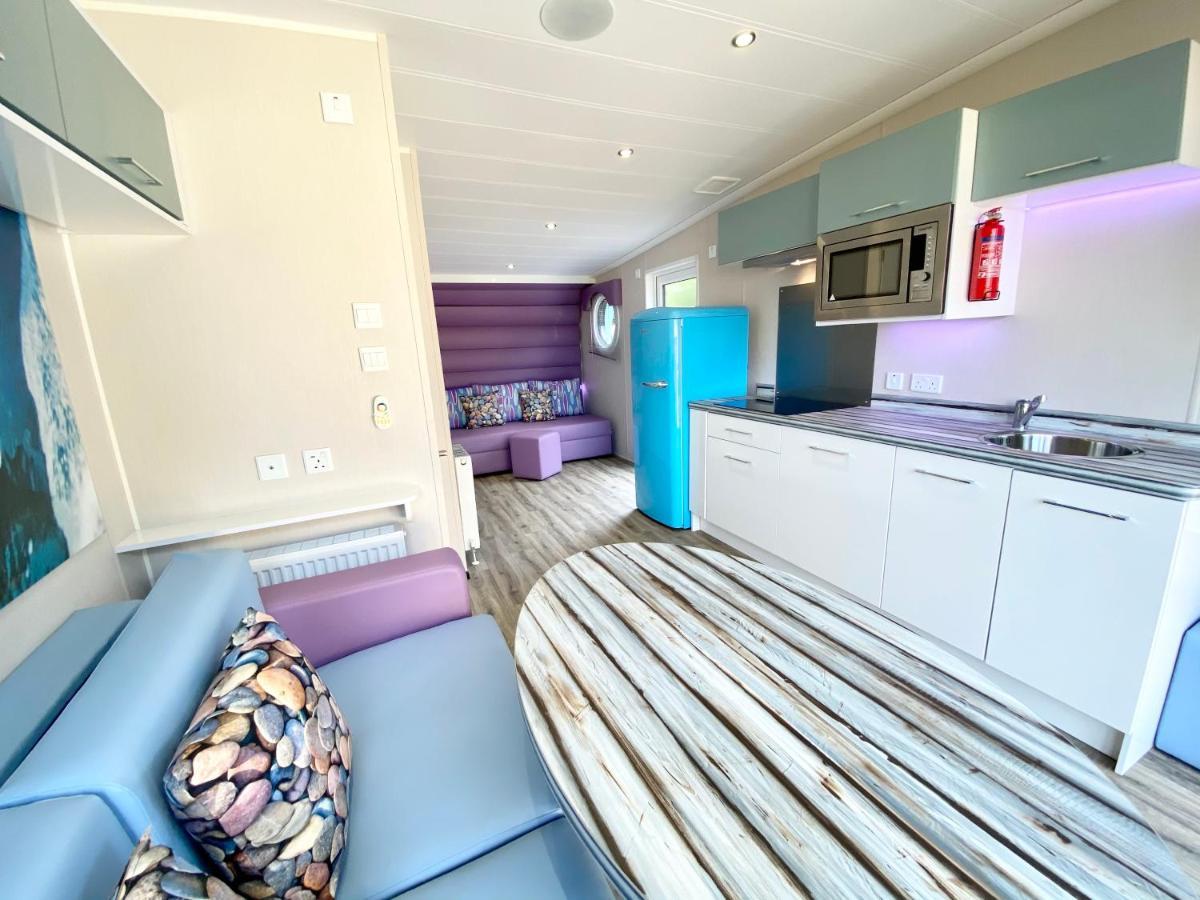 Elletson Park Wood Fired Hot Tubs, Caravans & Pods Pilling Exterior foto